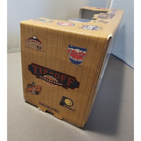 1995 Ertl Collectibles Tip-Off Collection MN Timberwolves Ford Pickup Truck Bank - Picture 5 of 9